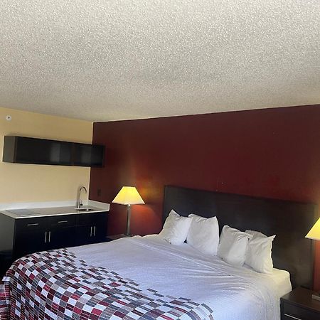 Red Roof Inn & Suites Indianapolis Airport Exterior foto