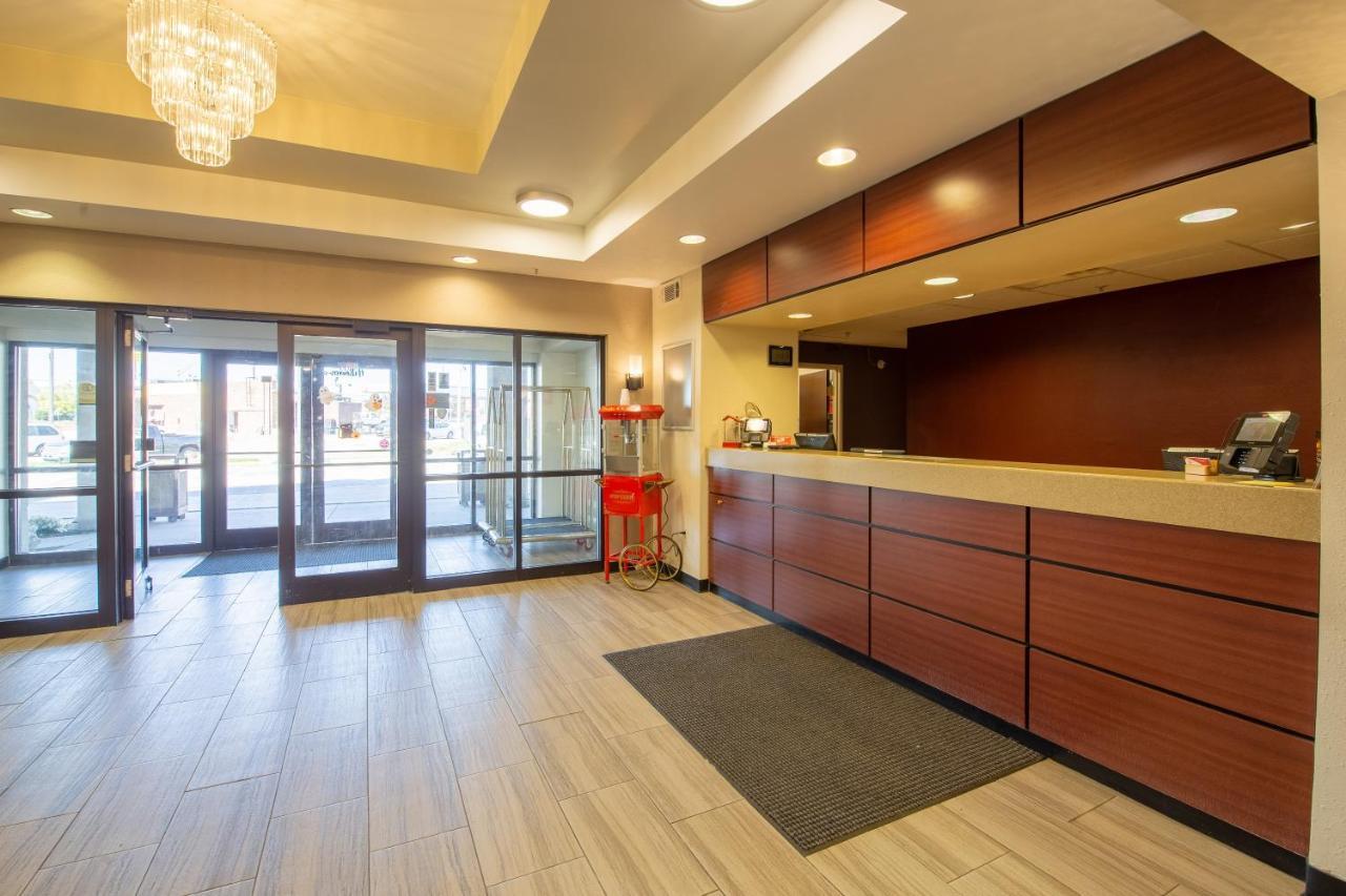 Red Roof Inn & Suites Indianapolis Airport Exterior foto