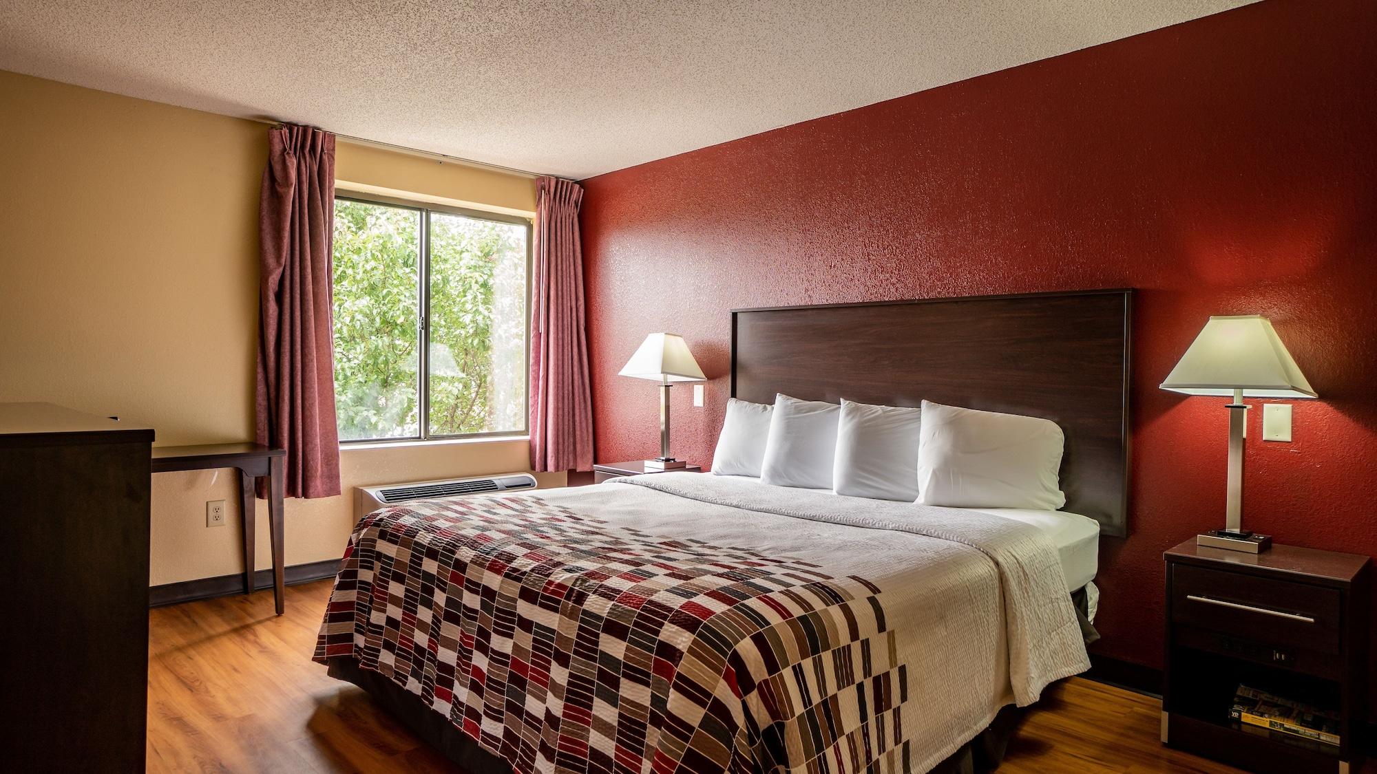 Red Roof Inn & Suites Indianapolis Airport Exterior foto