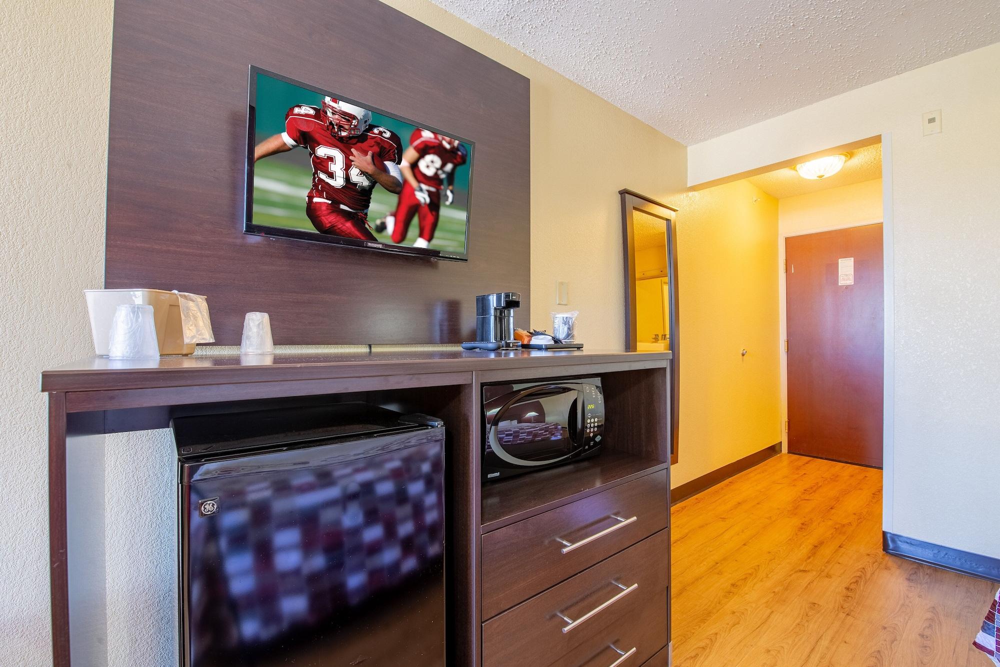 Red Roof Inn & Suites Indianapolis Airport Exterior foto