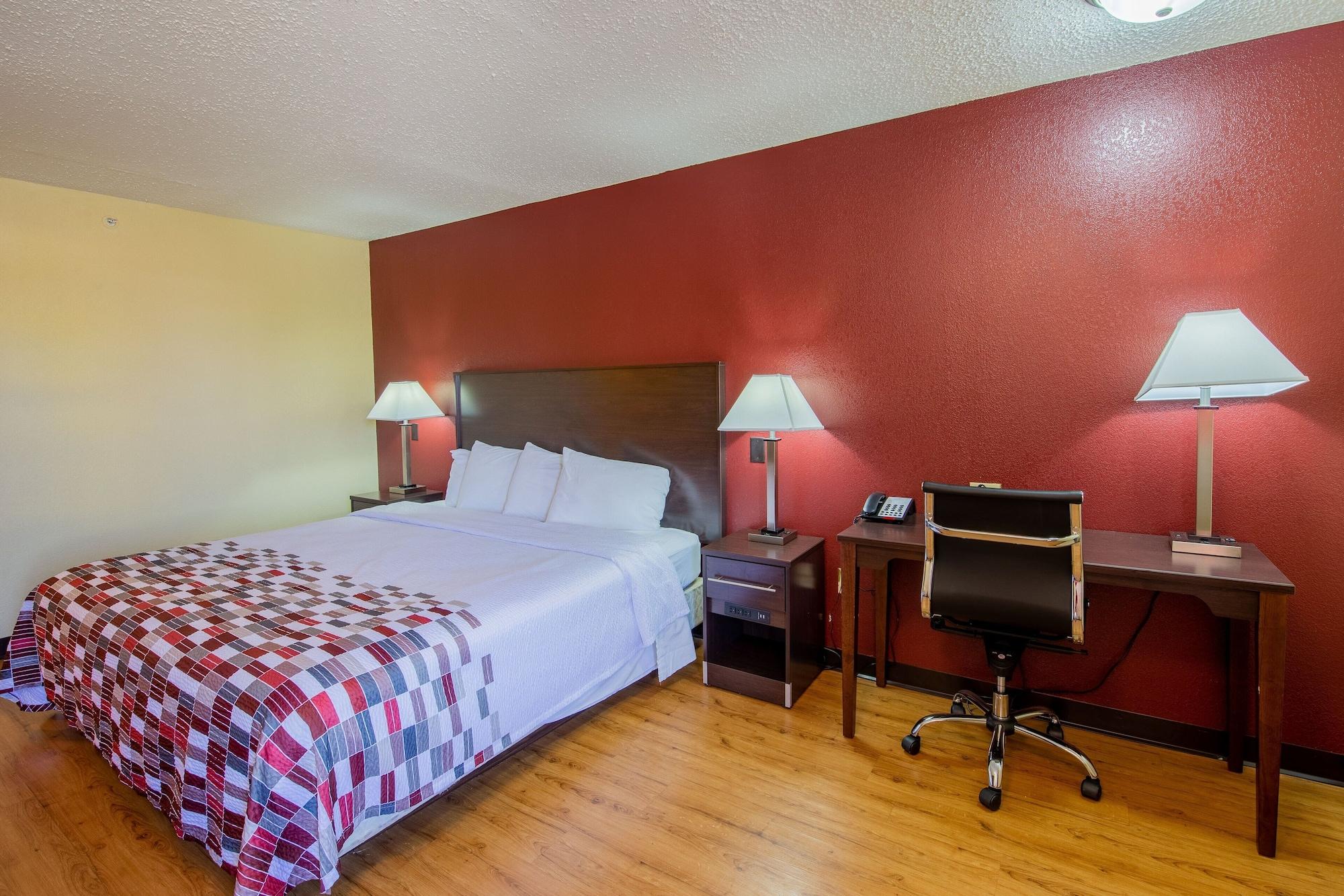Red Roof Inn & Suites Indianapolis Airport Exterior foto