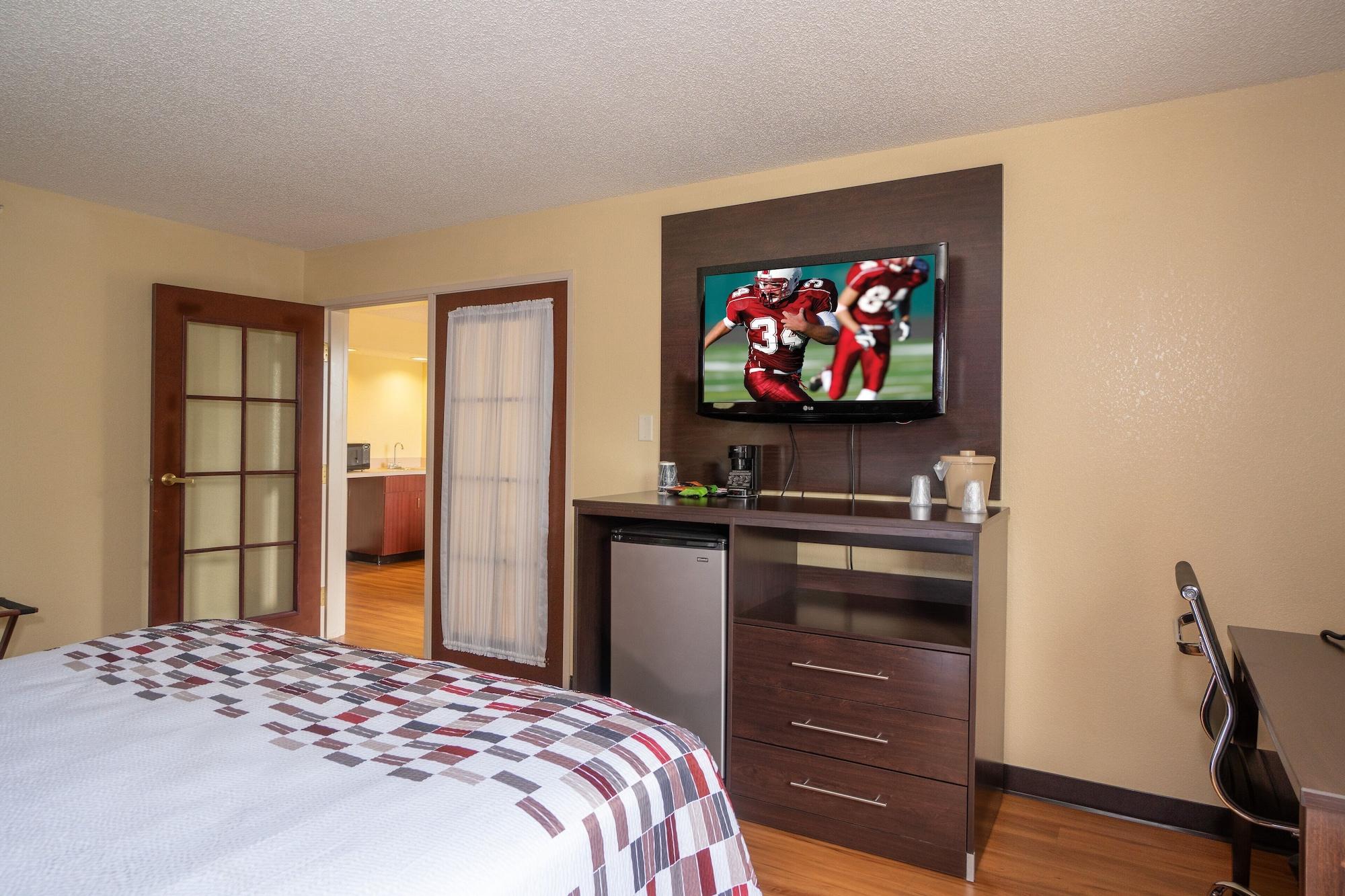 Red Roof Inn & Suites Indianapolis Airport Exterior foto