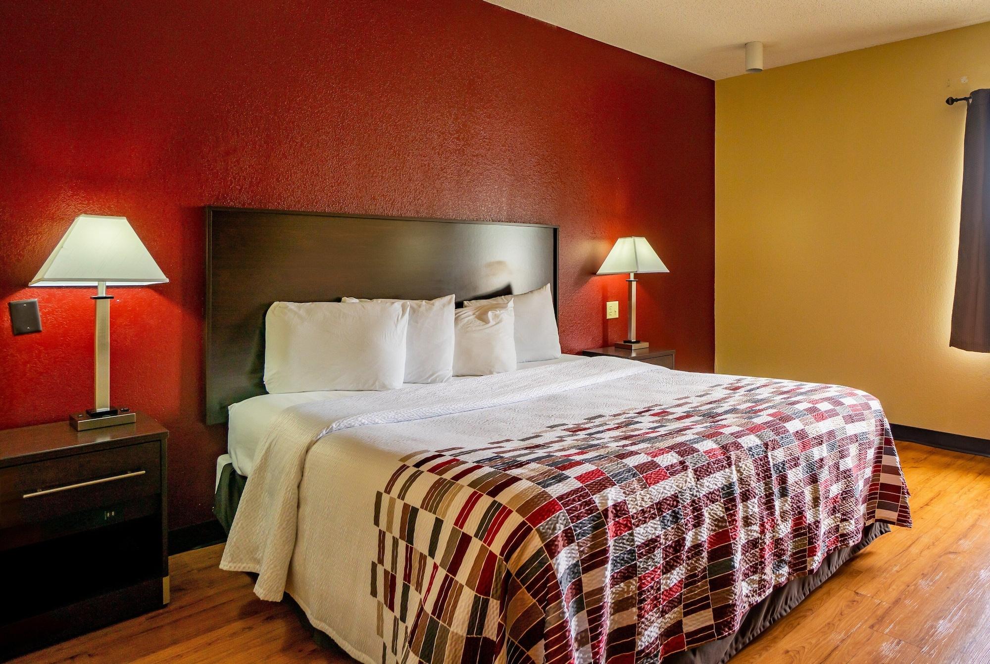 Red Roof Inn & Suites Indianapolis Airport Exterior foto