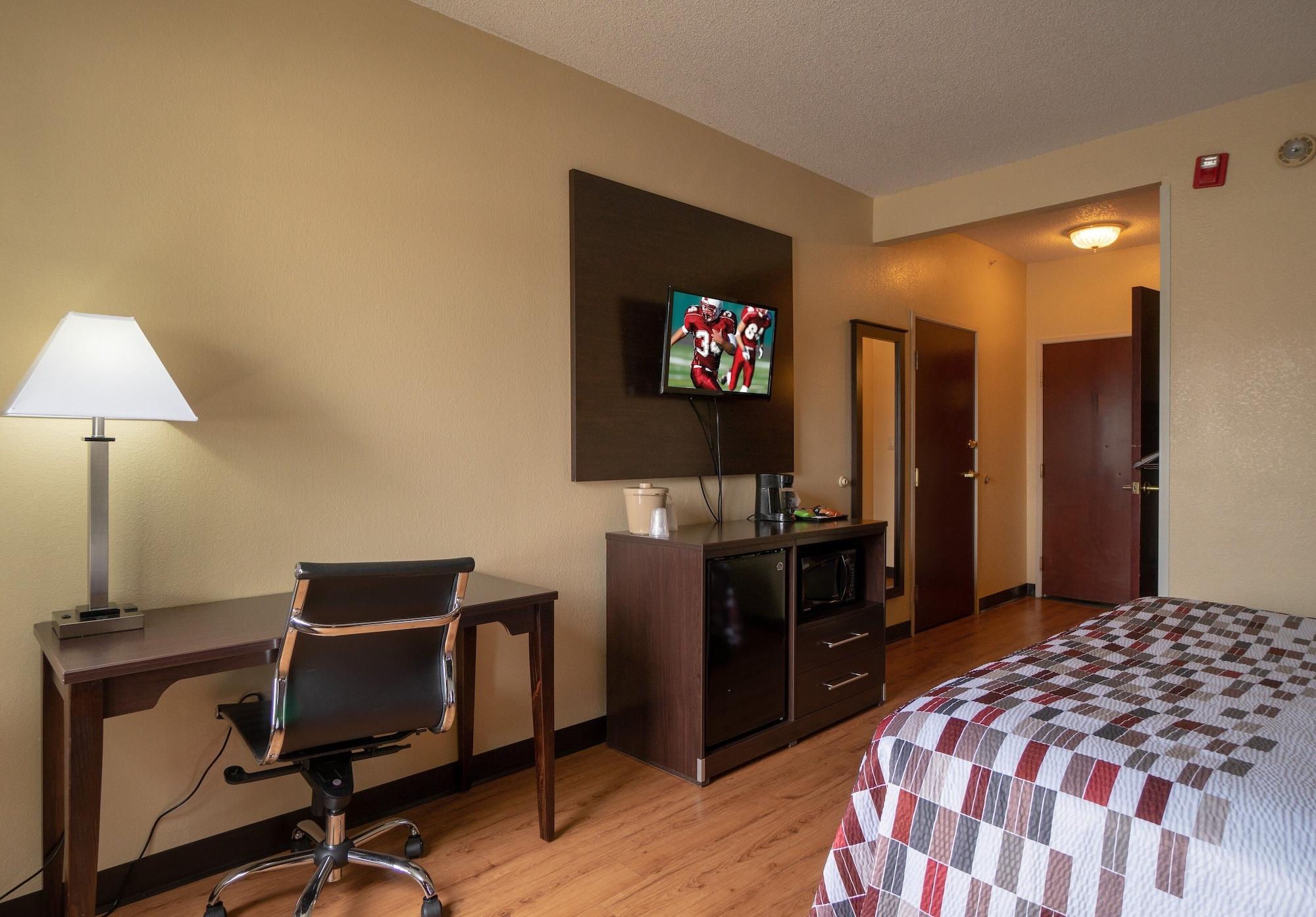 Red Roof Inn & Suites Indianapolis Airport Exterior foto
