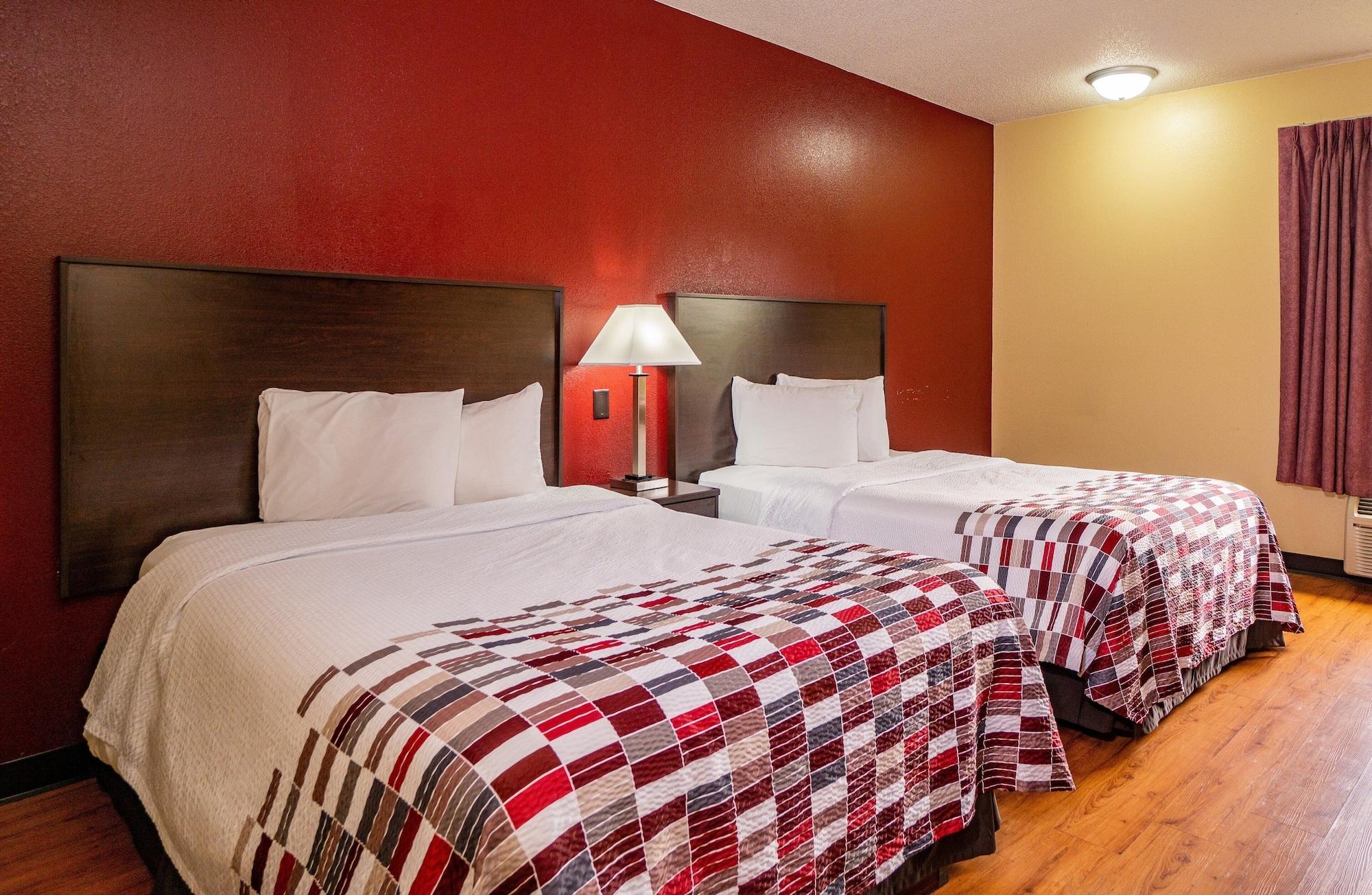 Red Roof Inn & Suites Indianapolis Airport Exterior foto