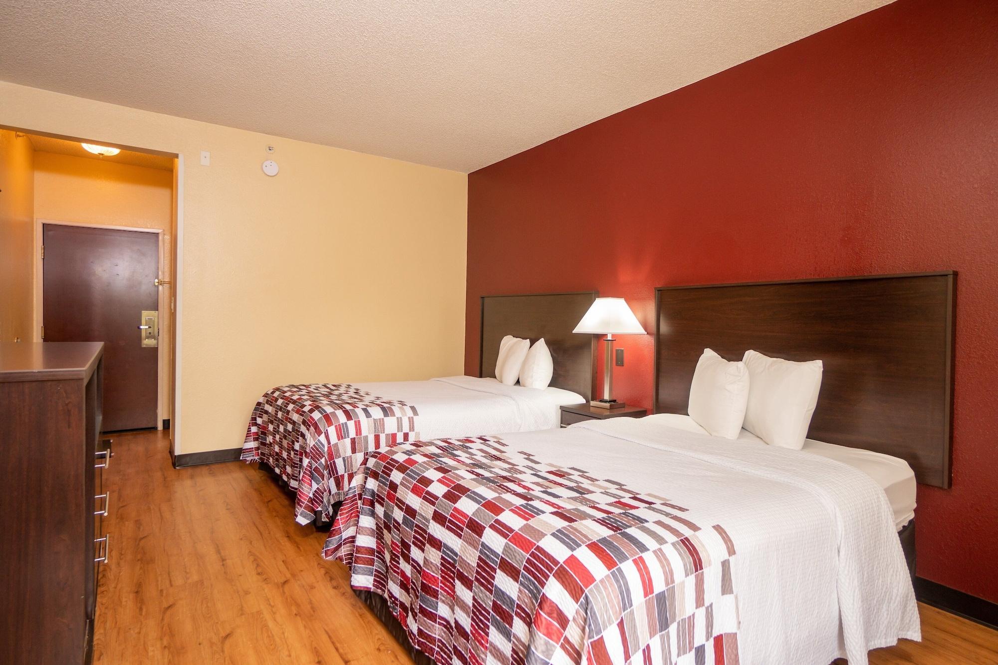 Red Roof Inn & Suites Indianapolis Airport Exterior foto