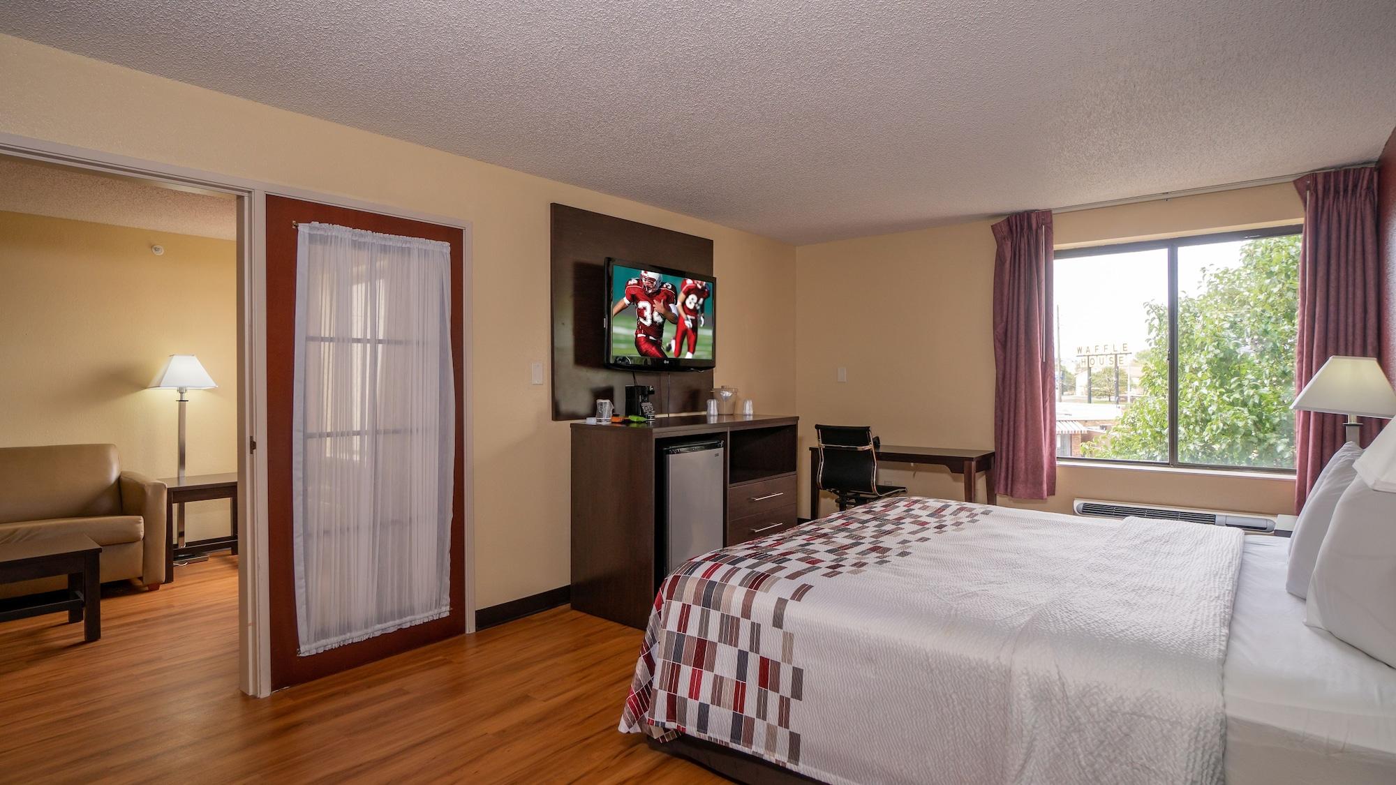 Red Roof Inn & Suites Indianapolis Airport Exterior foto